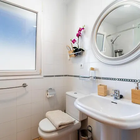 Precioso Atico En Apartamento *